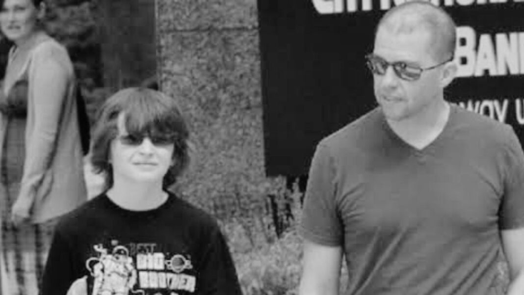 Charlie Austin Cryer